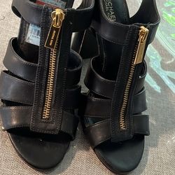 Women’s Shoes 