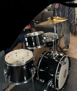 Like New Pearl Roadshow 4-Piece Jazz Drum Set Jet Black