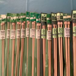 46 Assorted Clover Bamboo, Susan Bates Metal  and plastic Knitting Needles And New knitting Bag