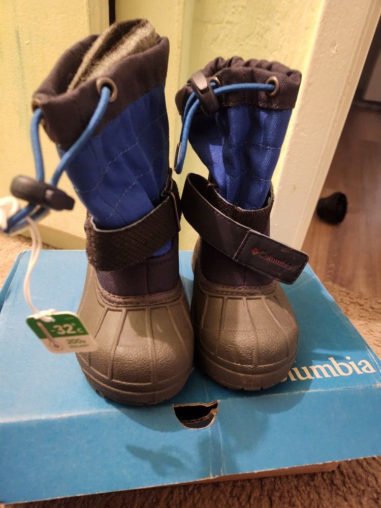 Toddler Snow Boots $20