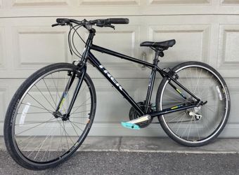 Trek 7.2FX Hybrid Bike (Size M)