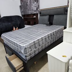 Nice Queen LED Bluetooth Speaker Bed