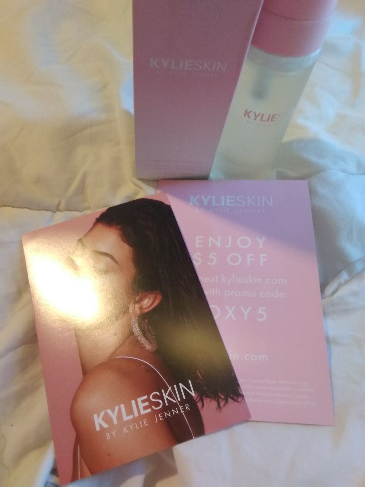 Kylie skin foaming face wash