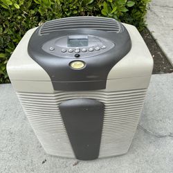 air dehumidifier/ air conditioner 