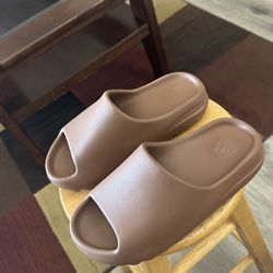 Yeezy Slides mens size 9