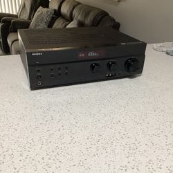 * INSIGNIA * HDMI * HIGH POWER HOME THEATER SURROUND SOUND AND STEREO RECEIVER . GREAT SOUNDING RECEIVER IN EXCELLENT CONDITION . MUST SEE . 