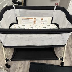 Baby Bassinet,Rocking Bassinet with Waterproof Sheet,3 in 1 Baby Bassinets Bedside Sleeper,6 Height Adjustable Bedside Bassinet for Newborn(Black)