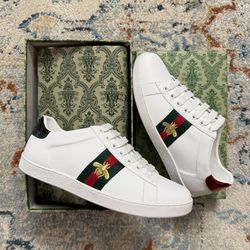 Size 40 Valentines Day SALE 