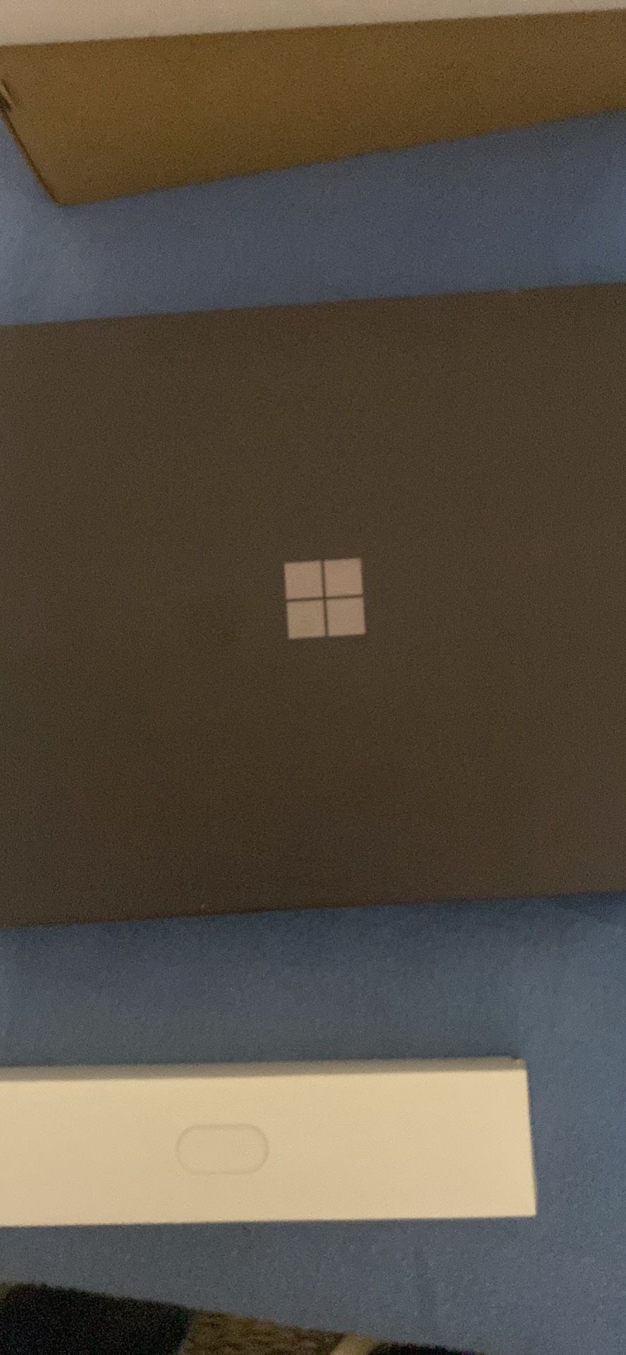 Microsoft Surface Laptop 13.8”