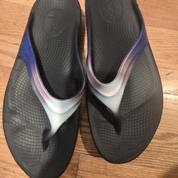 Oofos Sandals Size 10 Women's 