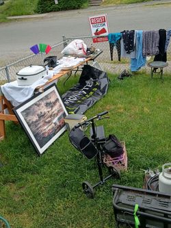 Yard sale everything must go!!! Everything under 15 dallors