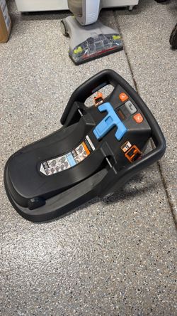 Uppababy Mesa car seat extra base