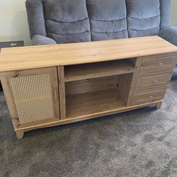 60" TV Stand/  Entertainment Center 