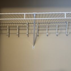 👕 Pair of over the door metal hangers with 4 hooks and pair of single hook plastic hangers. ALL FOR $15 PU near Kennewick Walmart 