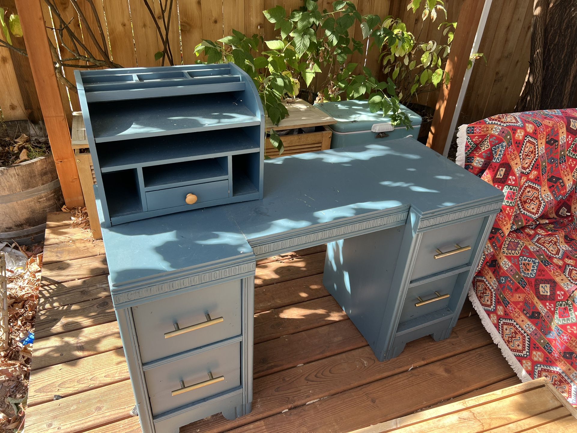 Cute Kids Desk And Organizer