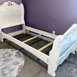 Rare Twin Disney Princess Bed