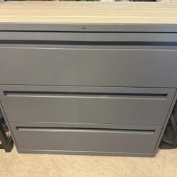 Locking Filing Caninets (3) 