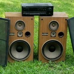 Pioneer SX 201 Reciever w/ CS-G303 speakers