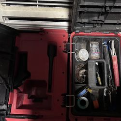 Milwaukee Pack Out Vacuum Tool Box 