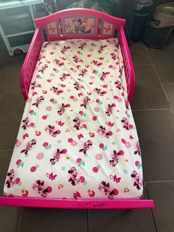 Minnie Mouse Girl Bed