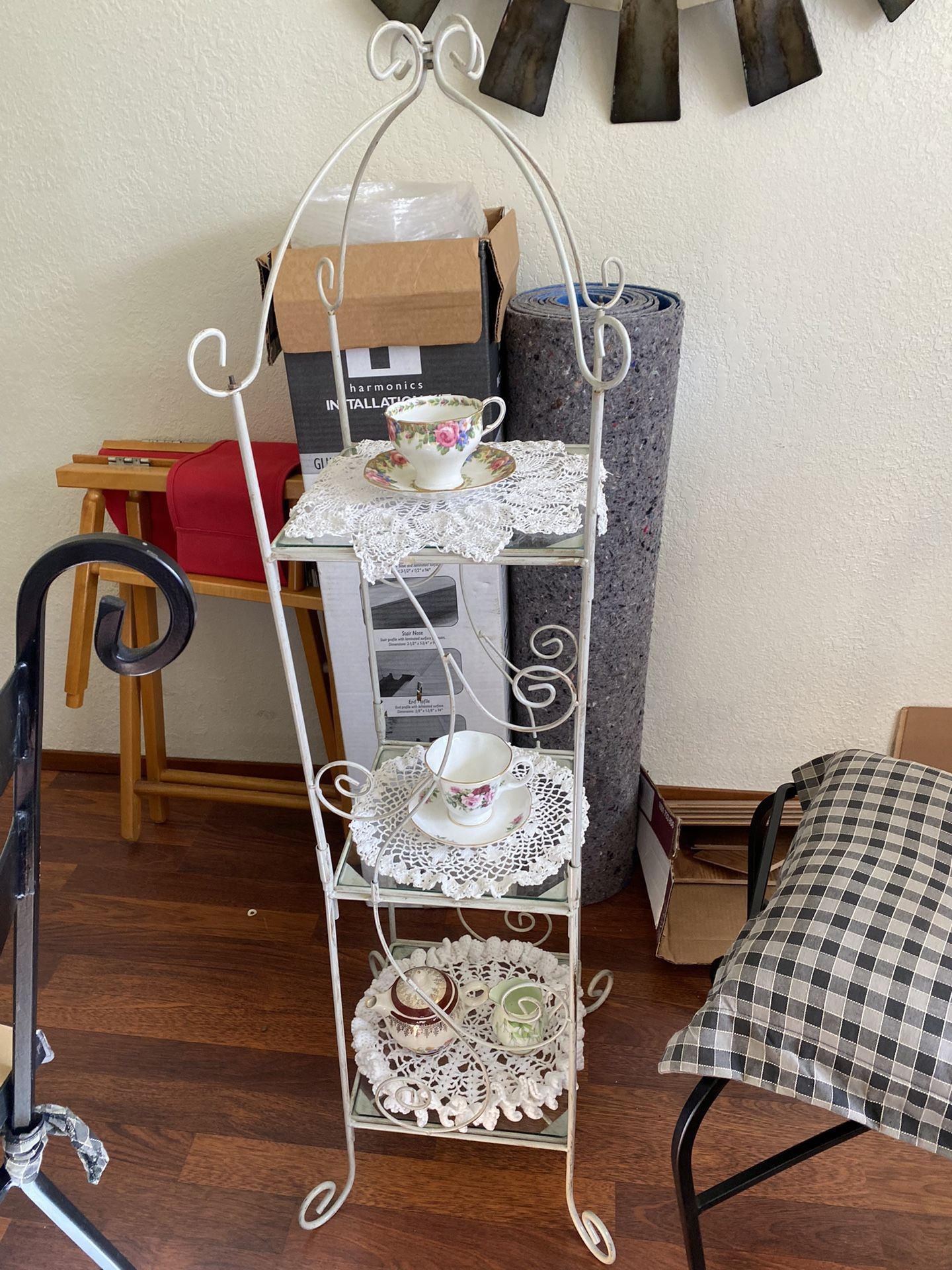 “SUPER CUTE SHABBY-CHIC STAND ALONE PIECE W/3 GLASS SHELVES”