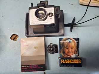 POLAROID COLORPACK LAND CAMERA