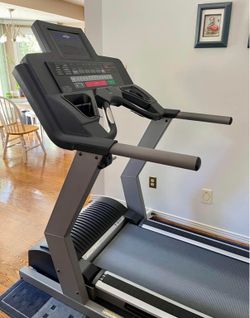 Epic Heavy duty treadmill