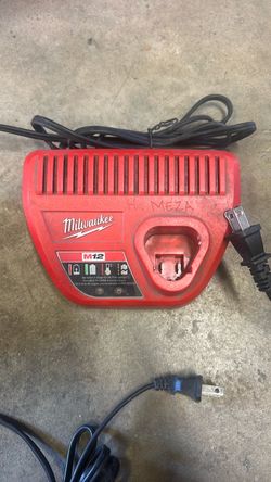Milwaukee M12 Battery Charger