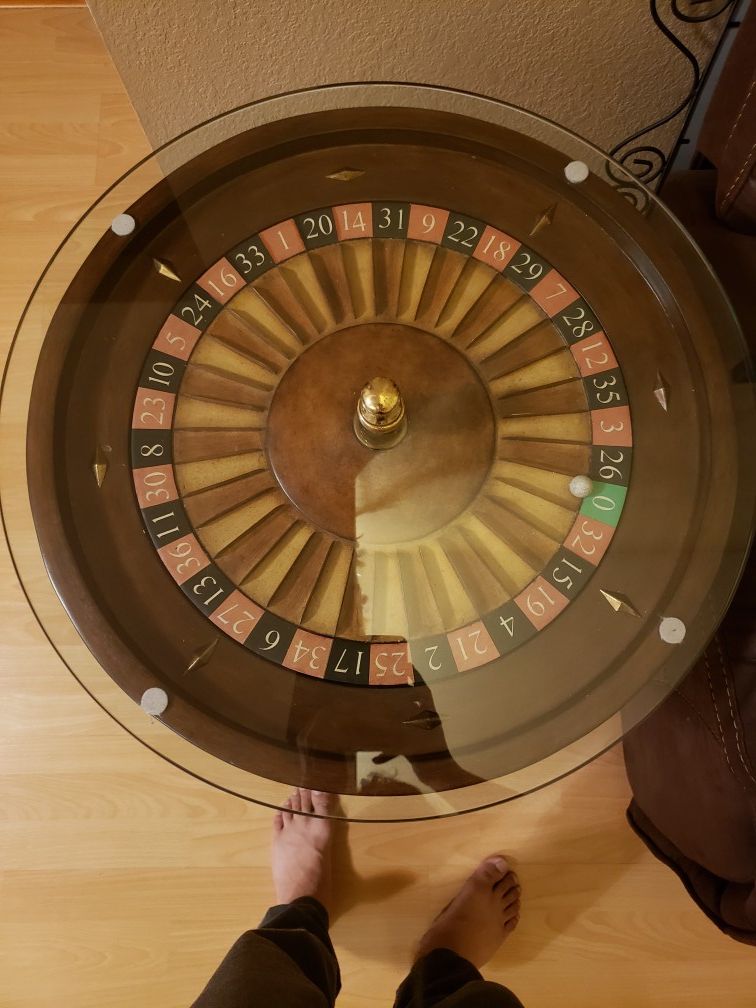Roulette side table