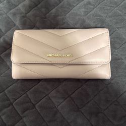  Pink Michael Kors Wallet