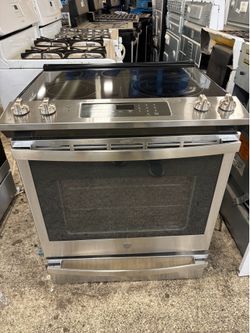 GE 30in Stainless Steel Electric Range Slide-In