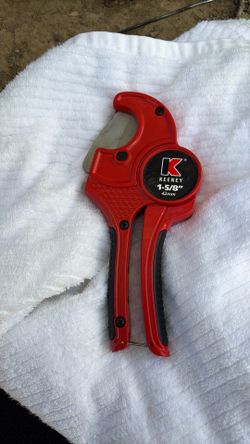 Pipe cutter