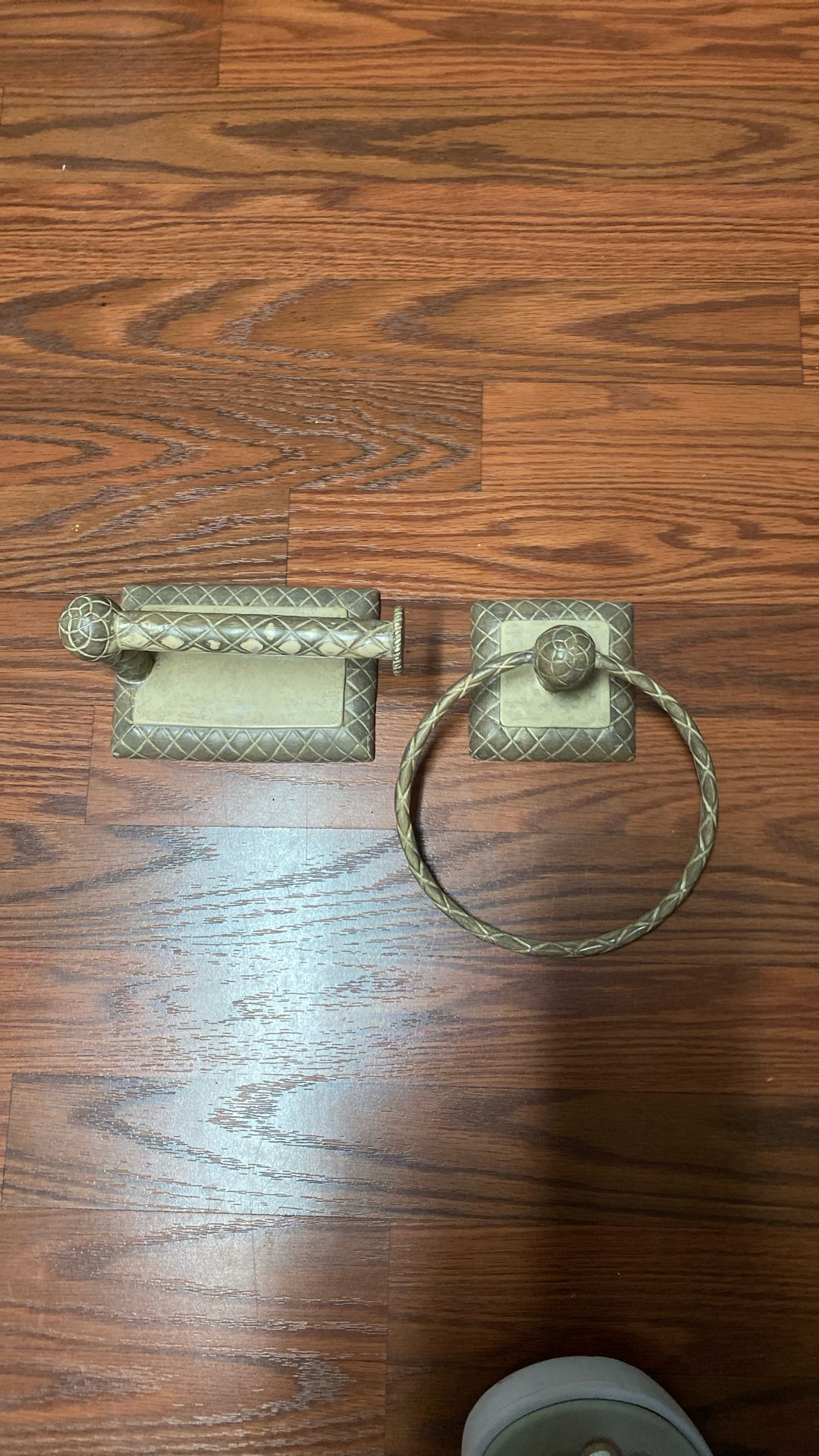 Toilet Paper Holder With Towel Holder