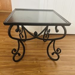 2 Black Wooden End Tables With With Metal Legs $15 