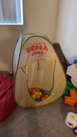 Ball pit play house