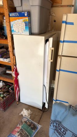 Upright freezer