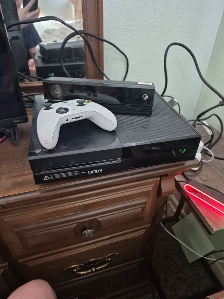 Xbox 1 With Controller, Camera, And Games