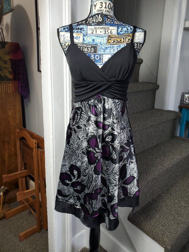 INTRIGUE~ PURPLE & BLACK SATIN FLORAL DRESS!