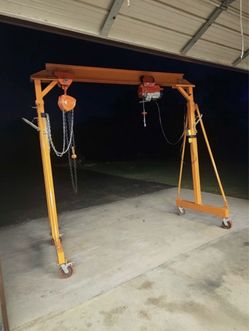 GANTRY CRAINE!!! 2500lb w/ Chain Hoist and Electric Winch!!!
