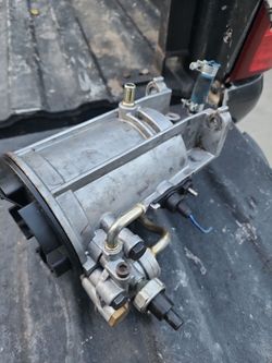 Ford 7.3 fuel filter housing