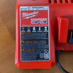 Milwaukee Charger 