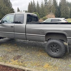 1998.5 Ram 2500 4x4 Long Bed