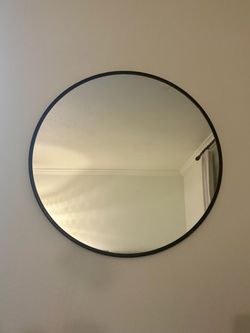 28 inch Round Wall Mirror with Metal  Frame