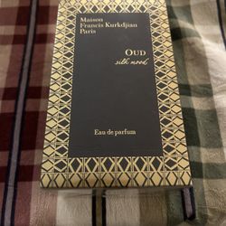 Baccarat “Oud silk wood”