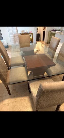 Dining Room Table with 6 chairs