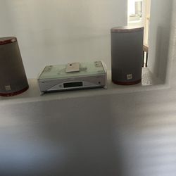 Speakers  And Cd Player Woks 