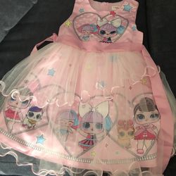 Beautiful girls dresses. Size 3 and 4. 