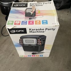 GPX JM332B Karaoke Machine