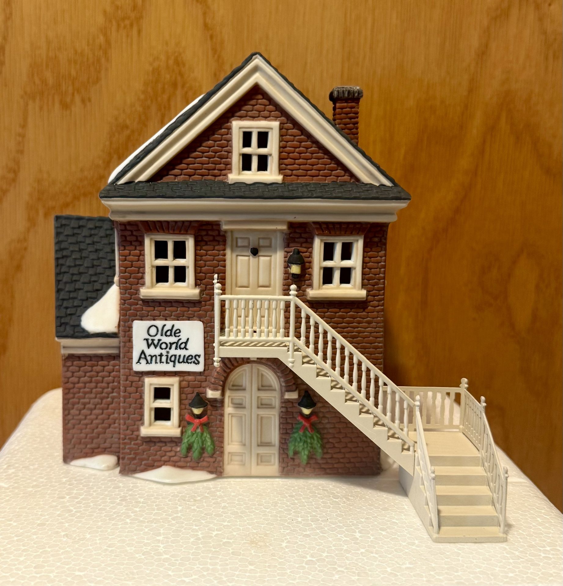 Vintage Dept 56 Olde World Antiques Gate Disney Parks Village Series Heritage Co