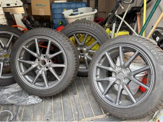 Tesla Model 3  18”Wheels and Tries